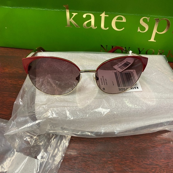 kate spade Accessories - NWT Kate Spade sunglasses